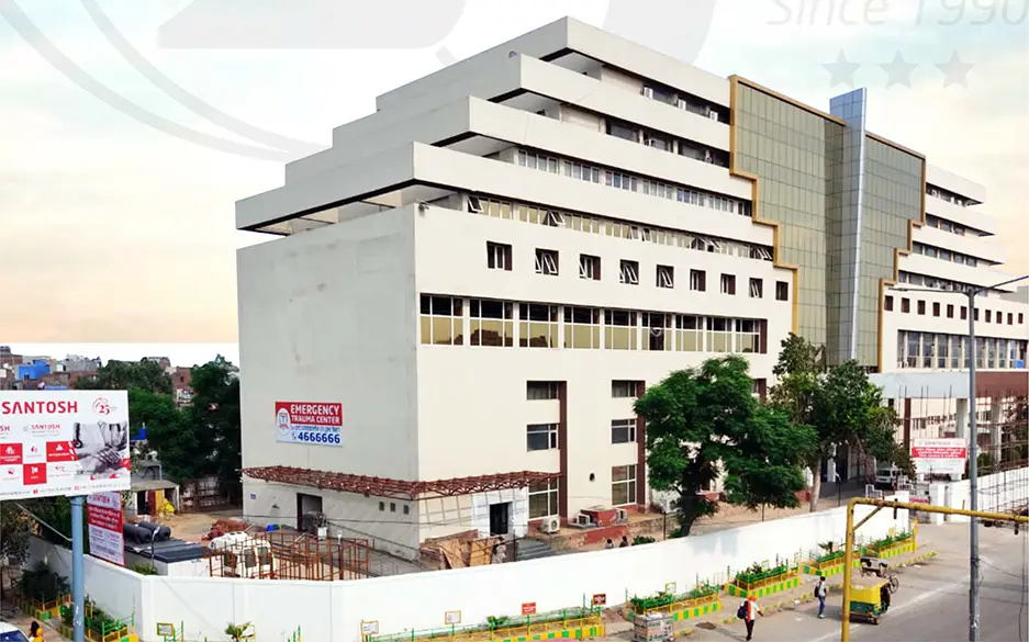 Santosh-Medical-College-Ghaziabad-1